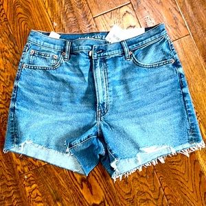 American Eagle Highest Rise 90’s Boyfriend Shorts- 12